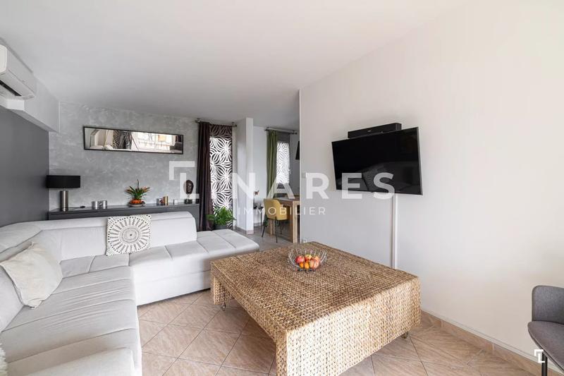Appartement - 93 m² - 5 pièces