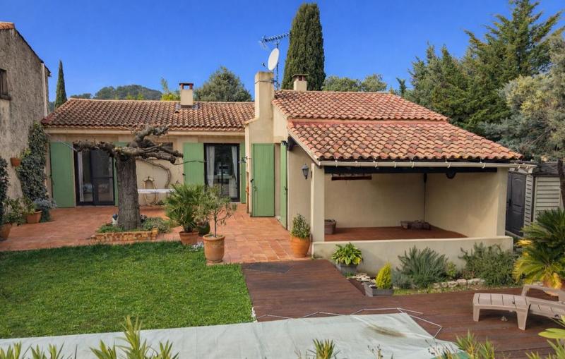 Maison - 110 m² - 5 pièces