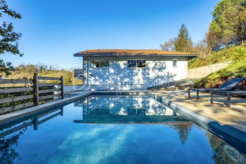 Maison - 158 m² - 5 pièces