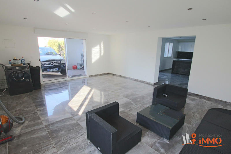 Villa - 200 m² - 6 pièces