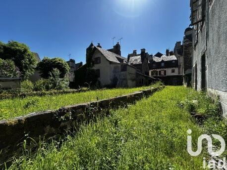 Maison - 330 m² - 6 pièces