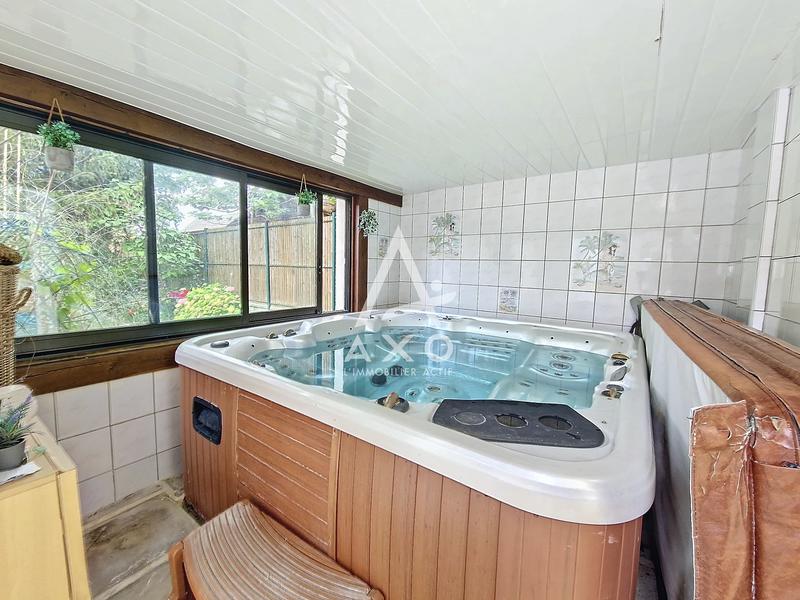 Maison - 143 m² - 7 pièces