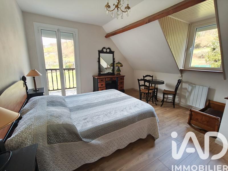 Maison de village - 301 m² - 11 pièces
