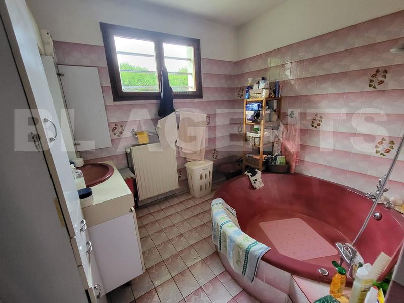 Maison traditionnelle - 90 m² - 4 pièces