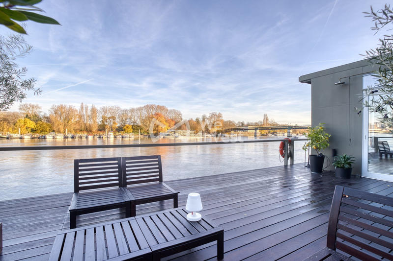 Maison - 260 m² - 8 pièces