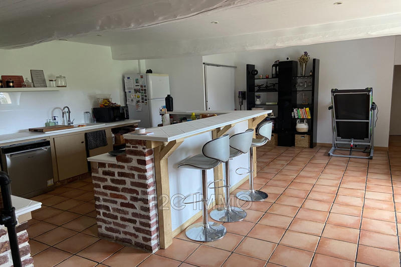 Maison - 212 m² - 6 pièces