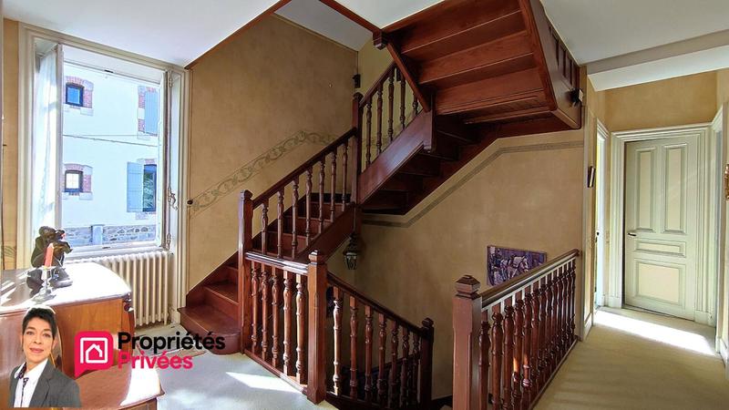 Maison - 320 m² - 14 pièces