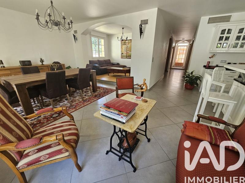 Maison - 185 m² - 9 pièces