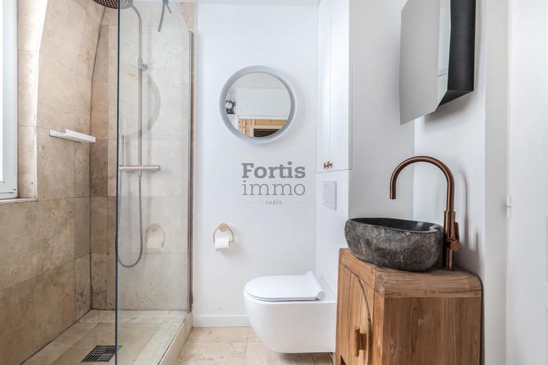 Loft - 101 m² - 4 pièces