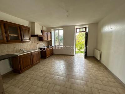 Maison traditionnelle - 160 m² - 6 pièces