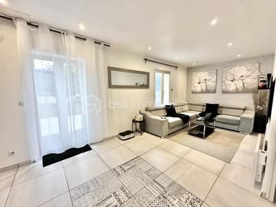 Maison - 125 m² - 9 pièces