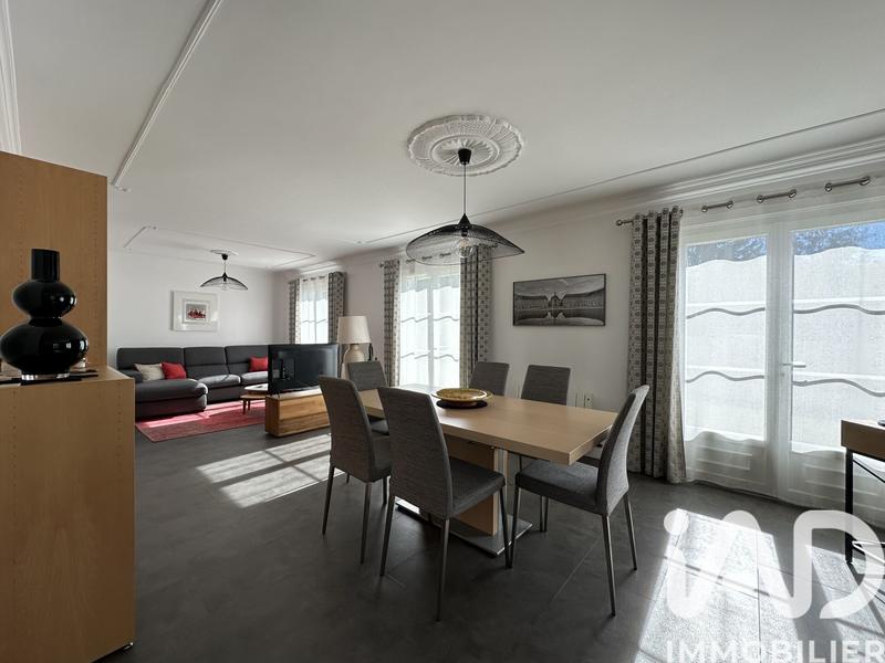 Maison - 122 m² - 5 pièces