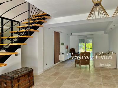 Villa - 220 m² - 7 pièces