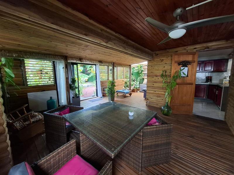 Maison - 239 m² - 11 pièces