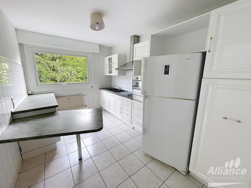 Appartement - 93 m² - 5 pièces