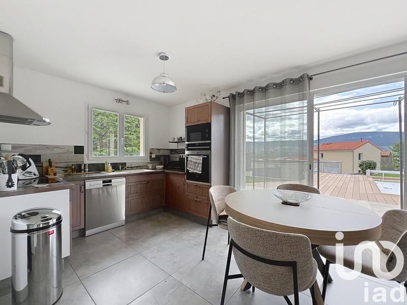 Maison - 136 m² - 6 pièces