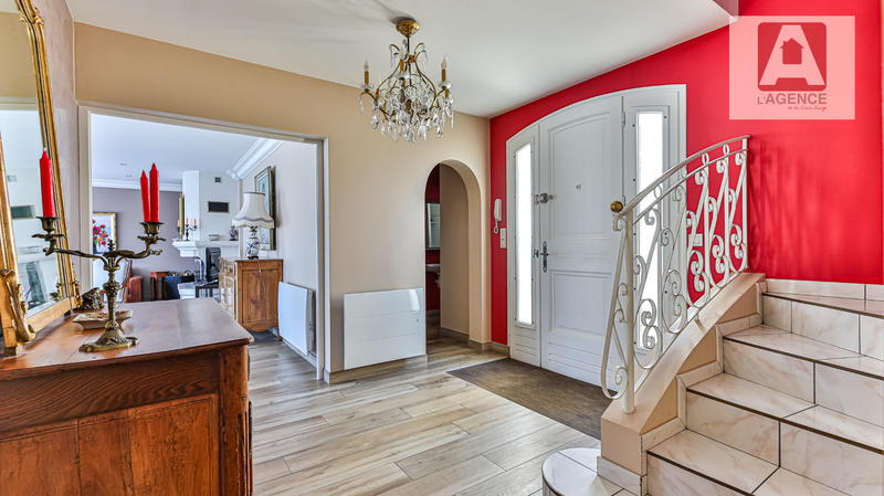 Maison - 180 m² - 7 pièces