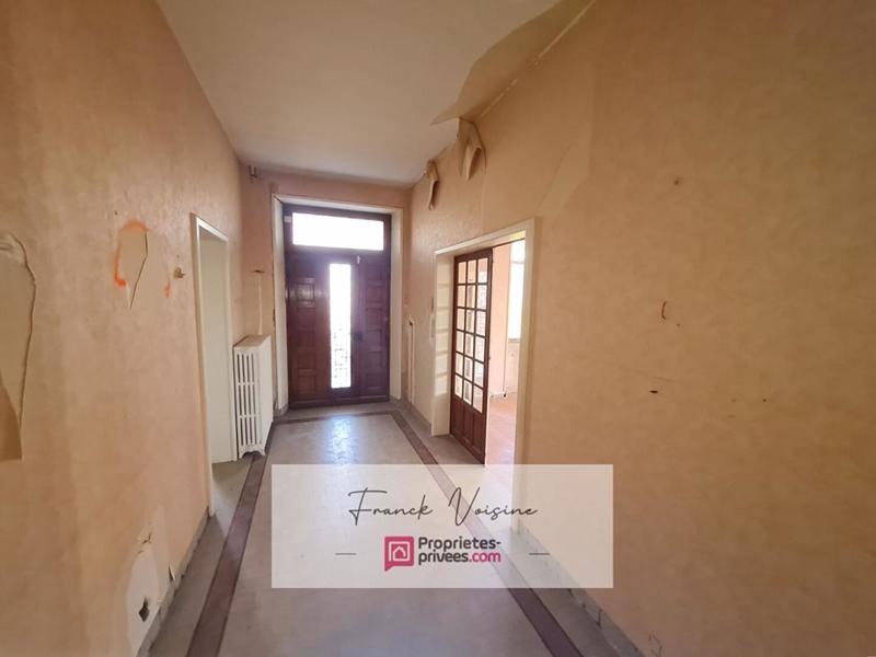 Maison - 212 m² - 8 pièces