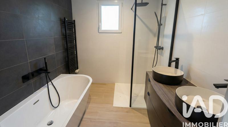 Maison - 178 m² - 6 pièces