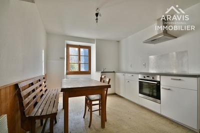 Corps de ferme - 360 m² - 5 pièces