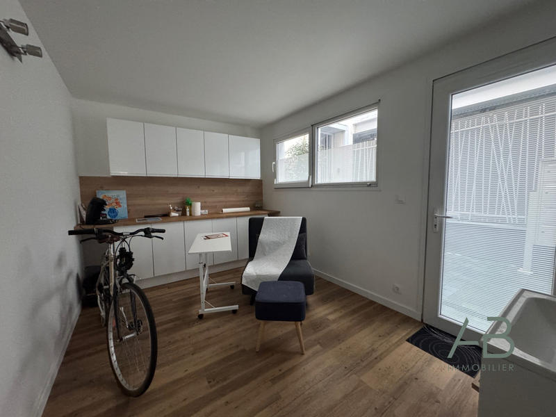 Local d'activités - 27 m²