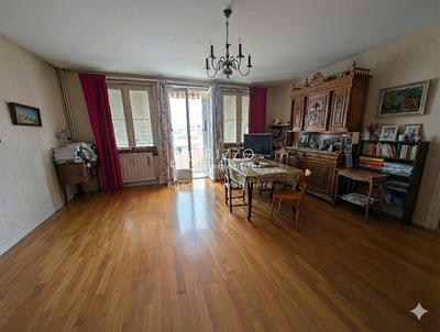 Appartement - 92 m² - 4 pièces