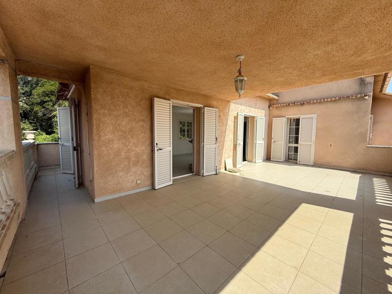 Villa - 165 m² - 5 pièces