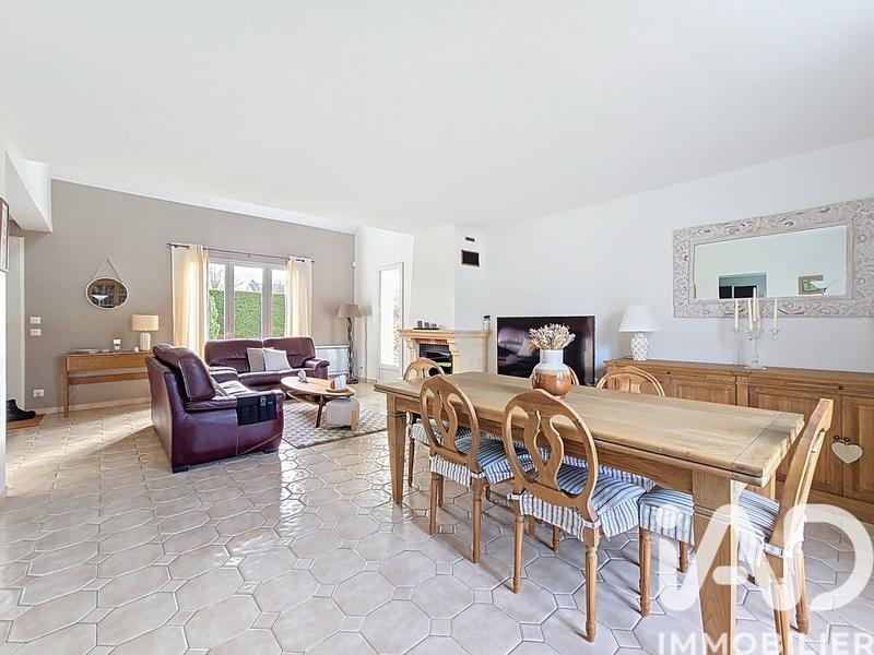 Maison - 172 m² - 8 pièces