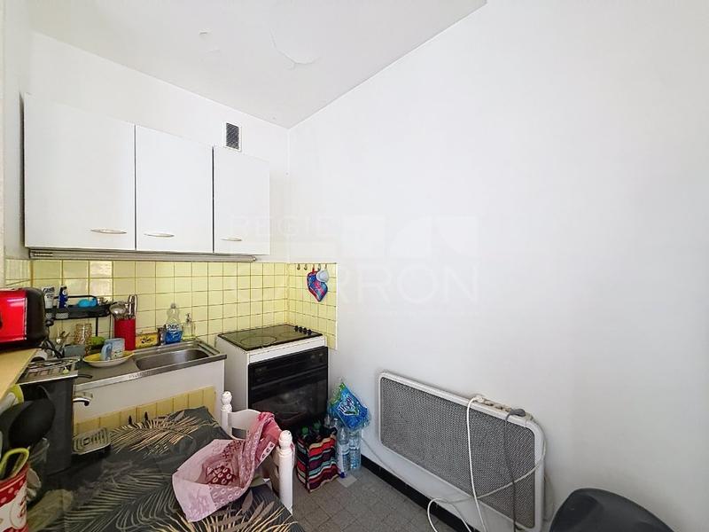 Studio - 25 m² - 1 pièce