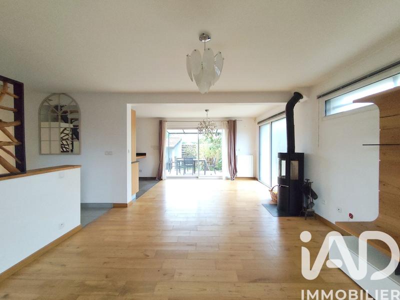 Maison - 189 m² - 9 pièces