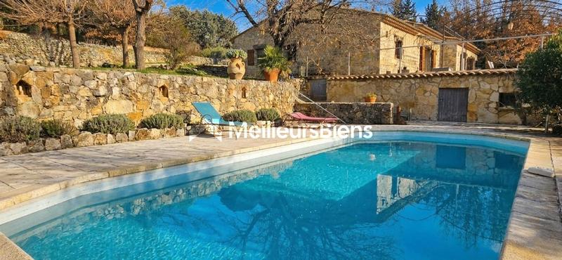 Mas - 210 m² - 8 pièces