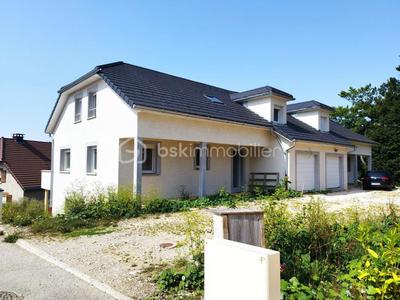 Maison - 135 m² - 6 pièces