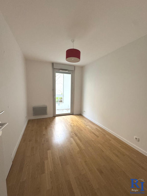 Appartement - 102 m² - 5 pièces