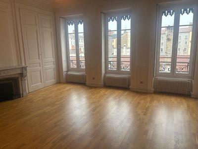 Appartement - 124 m² - 4 pièces