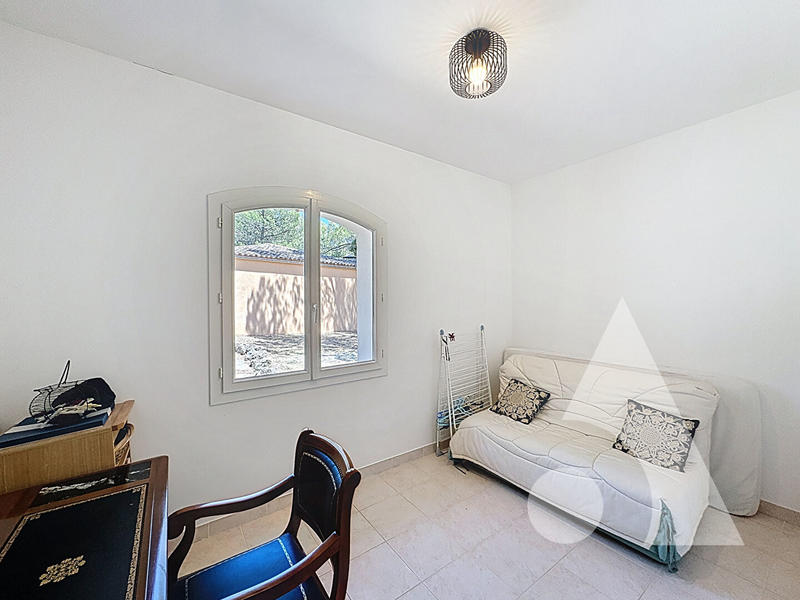 Villa - 240 m² - 6 pièces