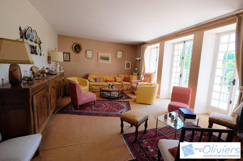 Maison - 199 m² - 8 pièces