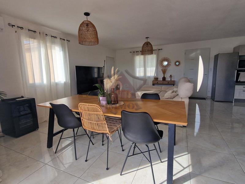 Villa - 100 m² - 4 pièces