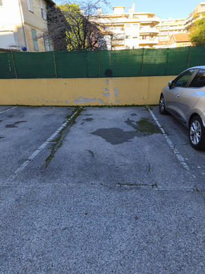 Parking / Garage - 12 m²