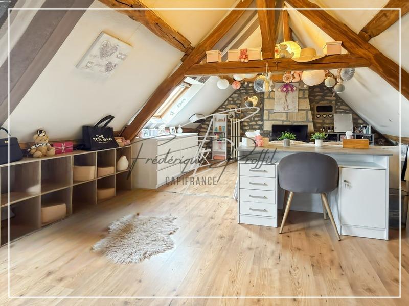 Maison - 210 m² - 5 pièces