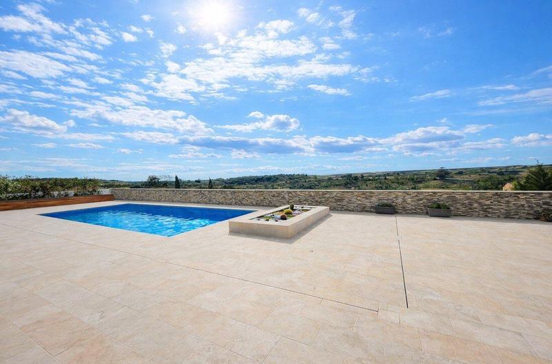 Villa - 293 m² - 8 pièces