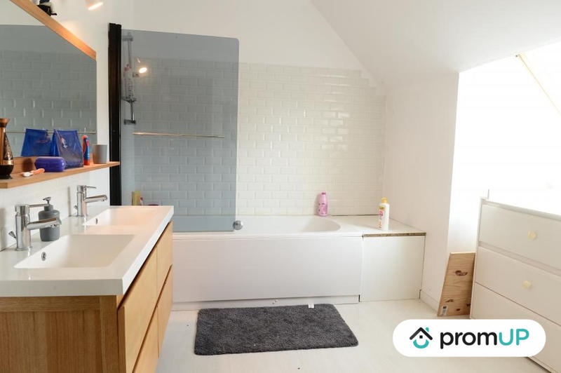 Maison contemporaine - 158 m² - 8 pièces