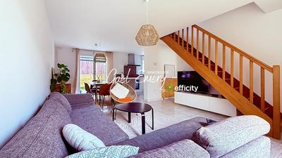 Maison - 83 m² - 5 pièces