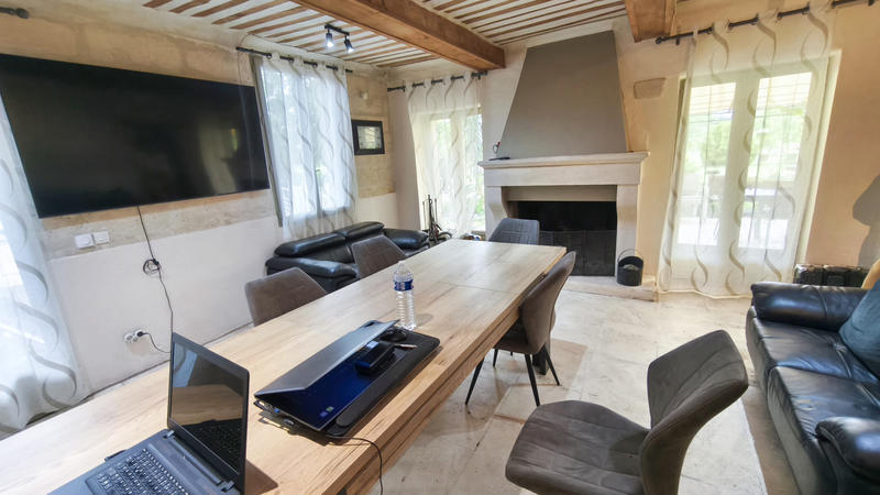 Mas - 300 m² - 9 pièces