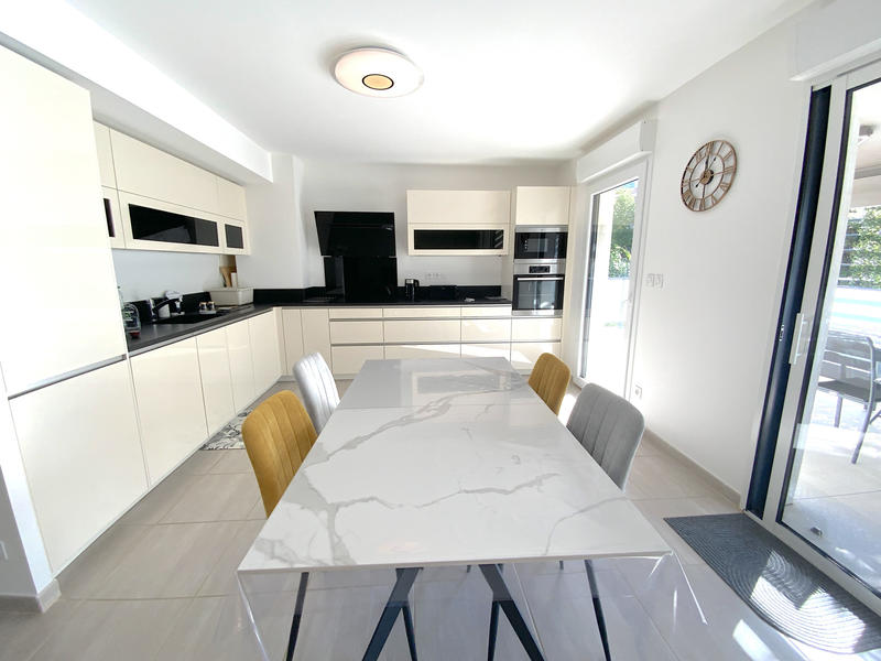 Appartement - 91 m² - 4 pièces