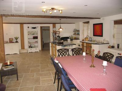 Moulin - 330 m² - 10 pièces