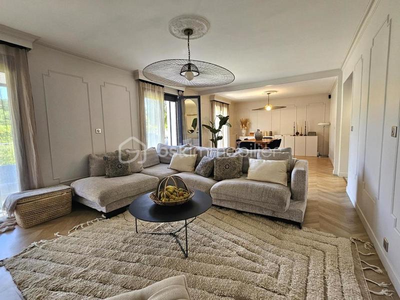 Pavillon - 151 m² - 7 pièces