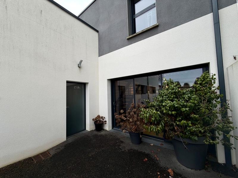 Maison - 151 m² - 6 pièces