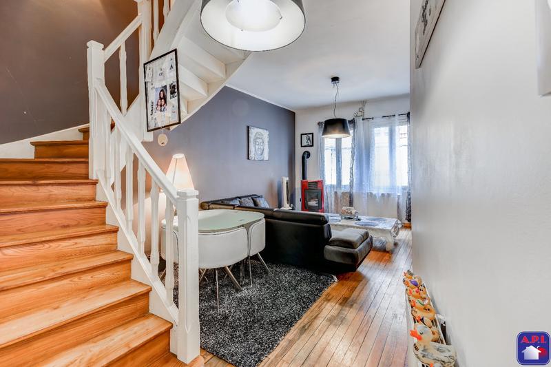 Maison - 90 m² - 4 pièces