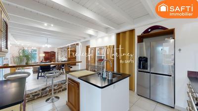 Maison - 213 m² - 5 pièces