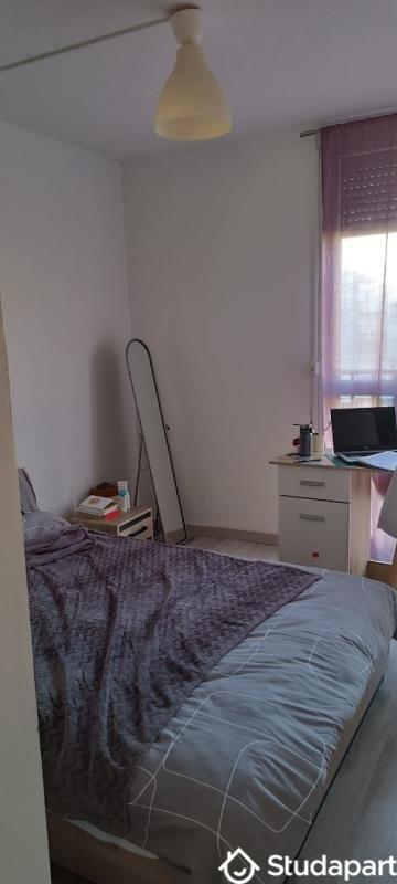 Chambre - 10 m² - 1 pièce